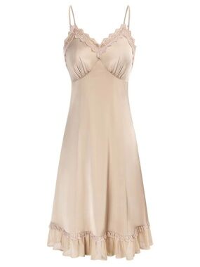chemise nightgown M EUC